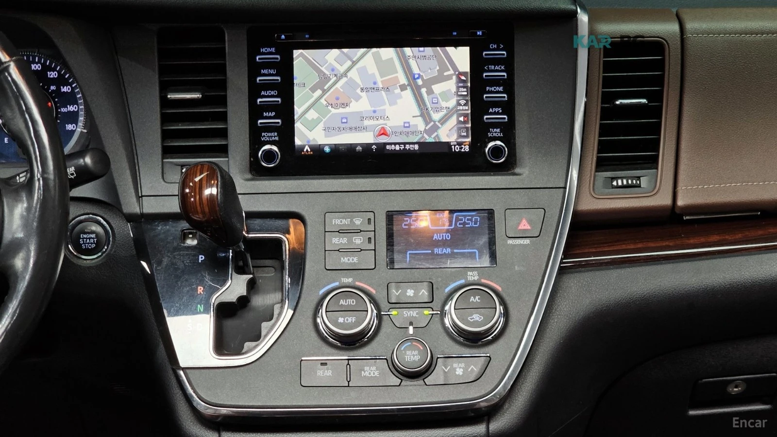 Toyota Sienna 3.5 AWD/KEYLESS/LANE ASSIST/NAVI/KAMEPA, снимка 14 - Автомобили и джипове - 54902626