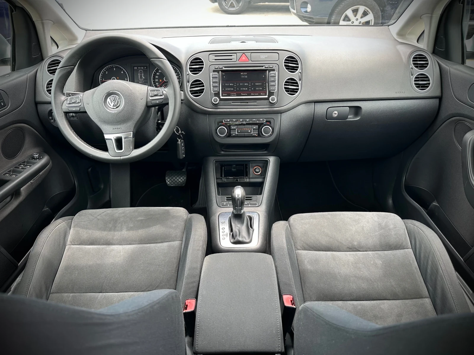 VW Golf Plus Автоматик, снимка 12 - Автомобили и джипове - 54948980