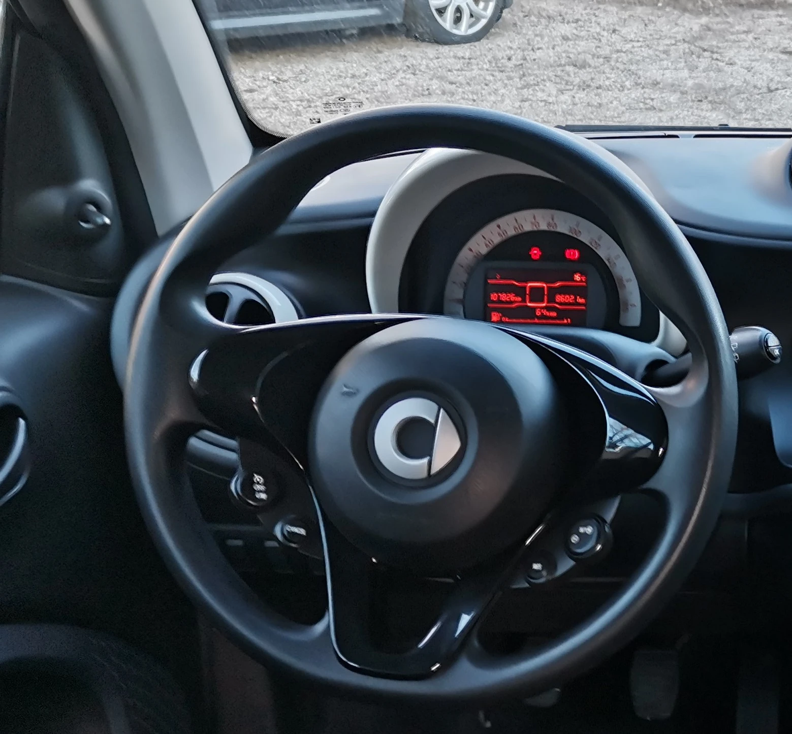 Smart Fortwo 1.0i, снимка 9 - Автомобили и джипове - 55277086