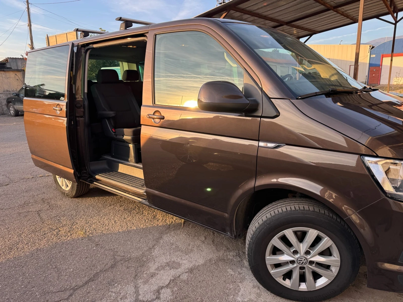 VW Multivan, снимка 3 - Автомобили и джипове - 55573773