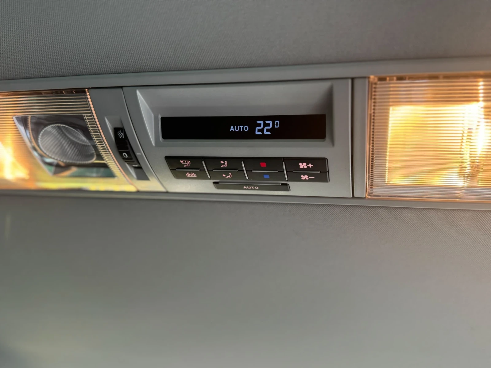 VW Multivan, снимка 11 - Автомобили и джипове - 55573773