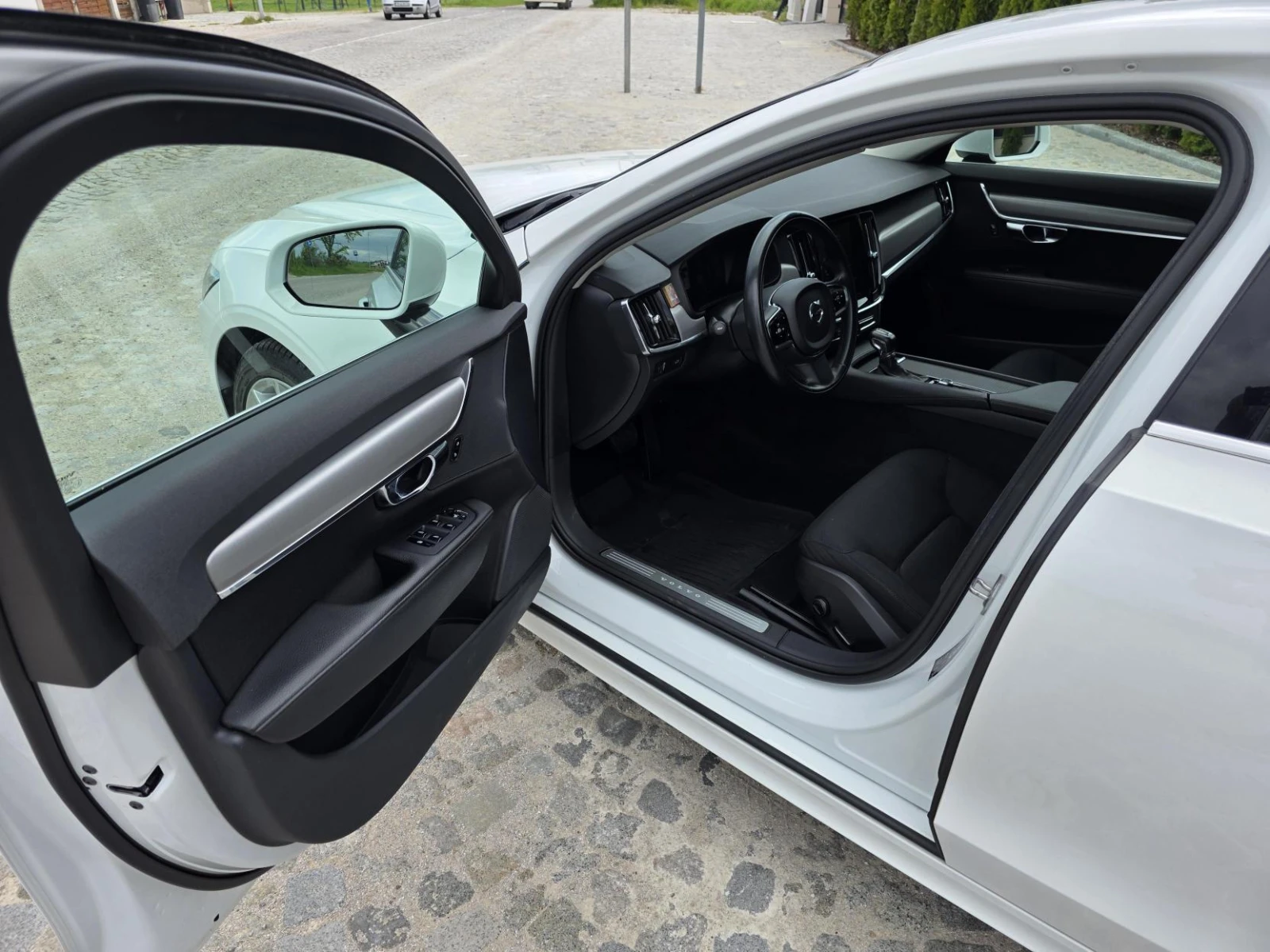 Volvo S90 D5, снимка 8 - Автомобили и джипове - 55710949