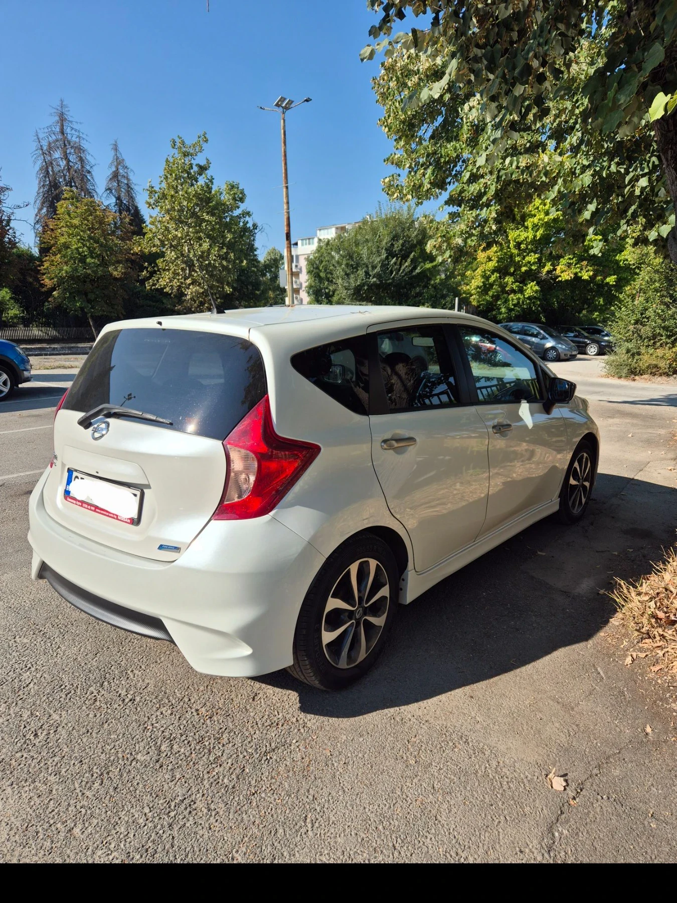 Nissan Note, снимка 10 - Автомобили и джипове - 55770469