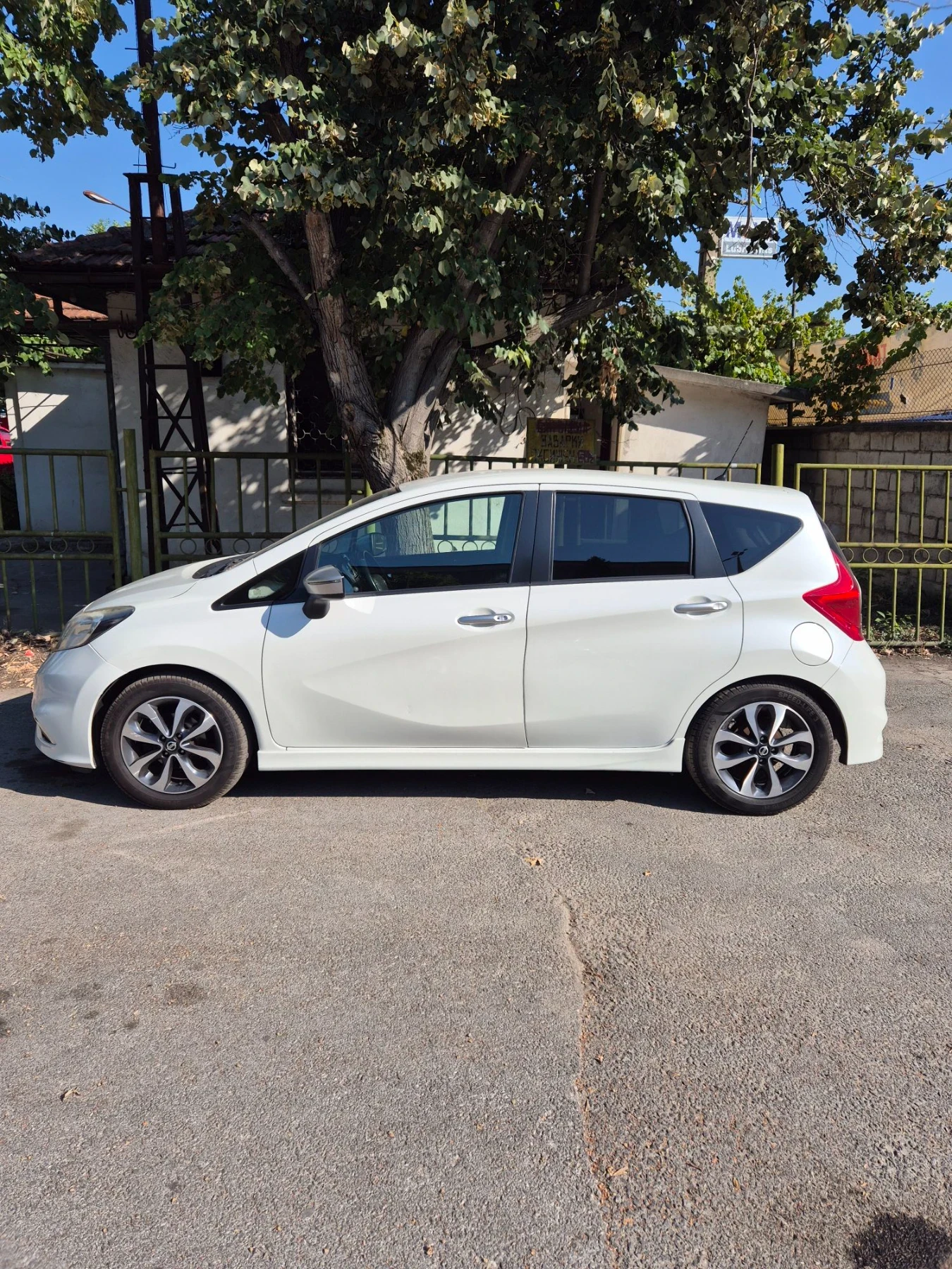 Nissan Note, снимка 2 - Автомобили и джипове - 55770469