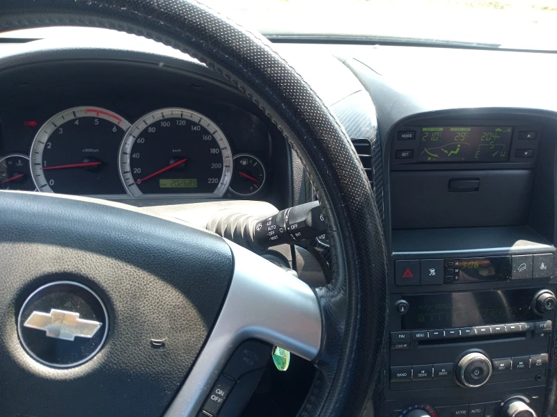 Chevrolet Captiva, снимка 4 - Автомобили и джипове - 52434889