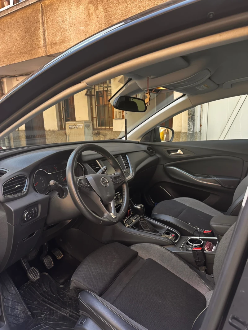 Opel Grandland X, снимка 4 - Автомобили и джипове - 52406078