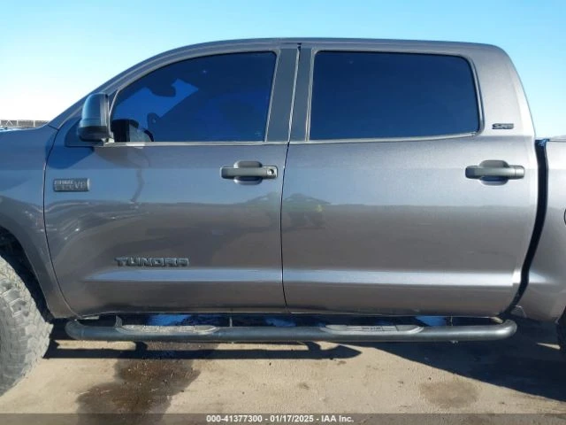 Toyota Tundra SR5 5.7L V8 - изображение 6