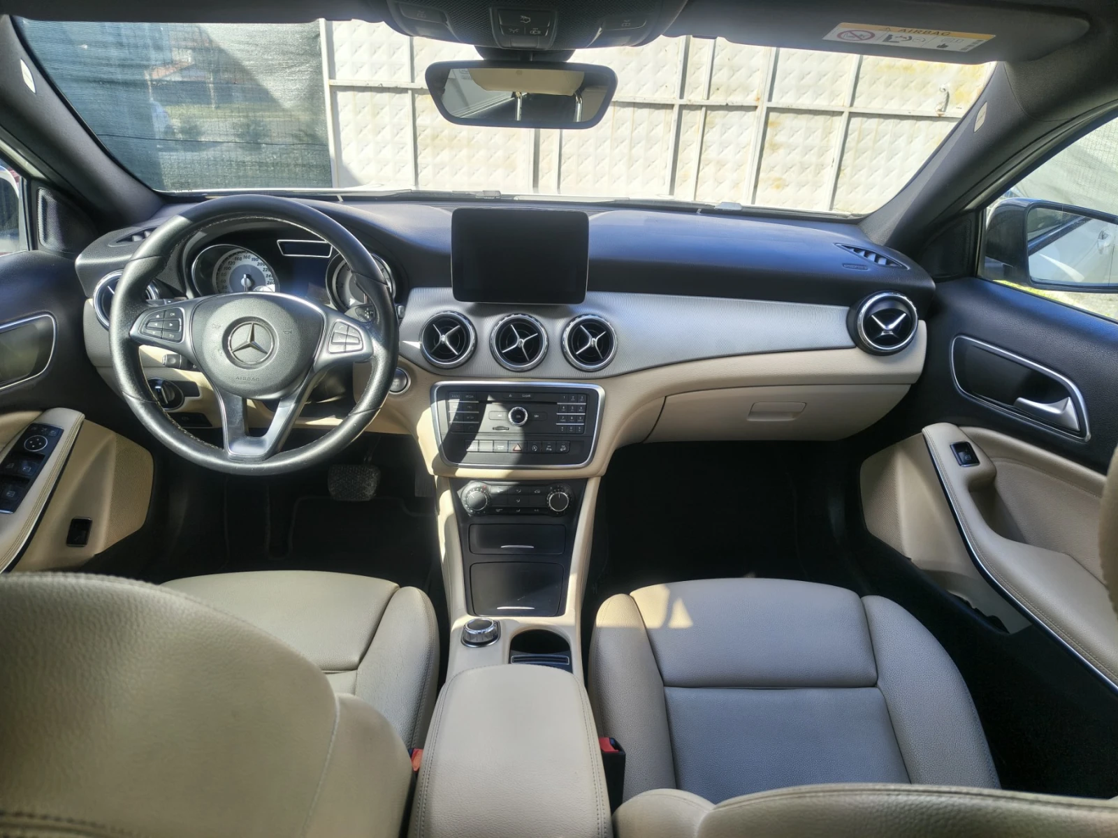 Mercedes-Benz GLA 200d 4Matic Sport 2016г, снимка 13 - Автомобили и джипове - 53306588