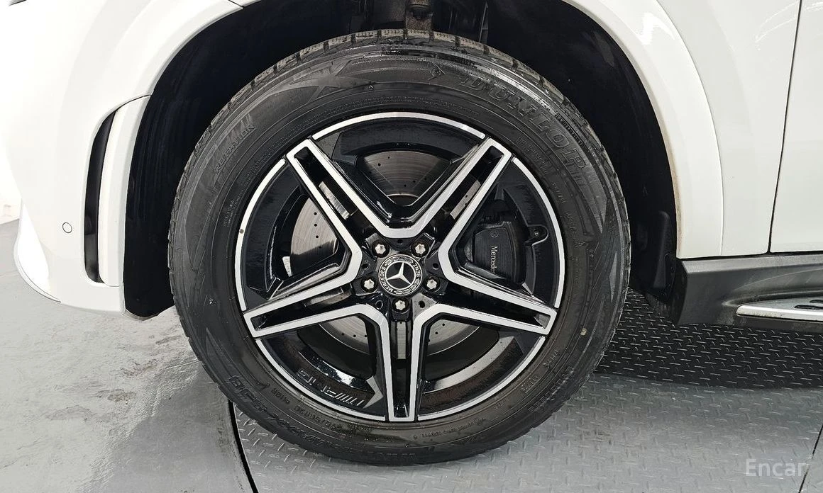 Mercedes-Benz GLE 400  - изображение 5