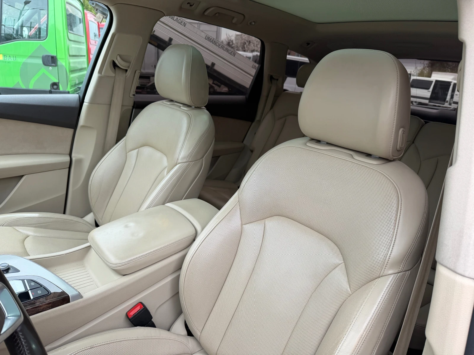 Audi SQ7 4.0 V8T quattro, снимка 11 - Автомобили и джипове - 53796895