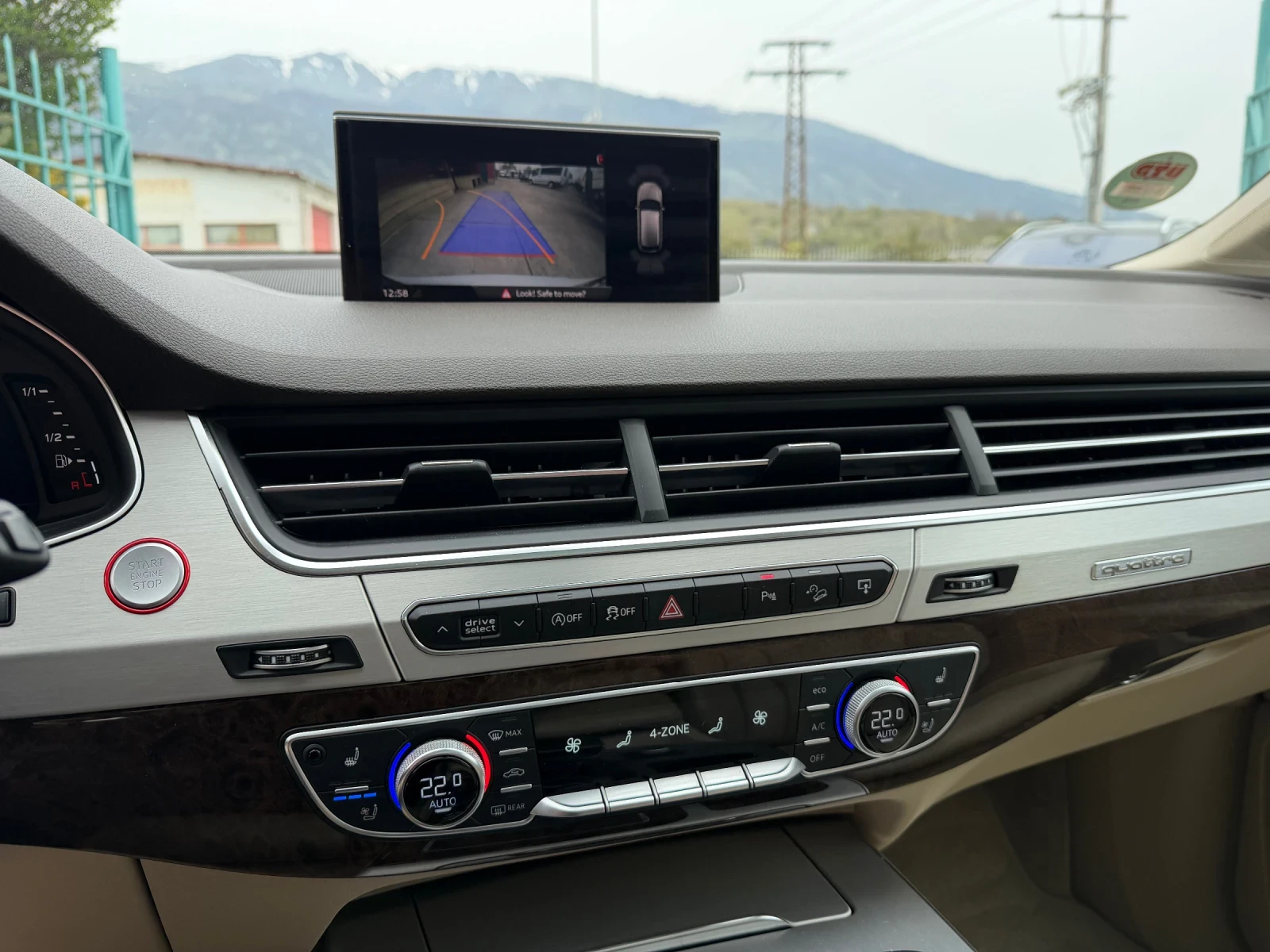 Audi SQ7 4.0 V8T quattro, снимка 8 - Автомобили и джипове - 53796895