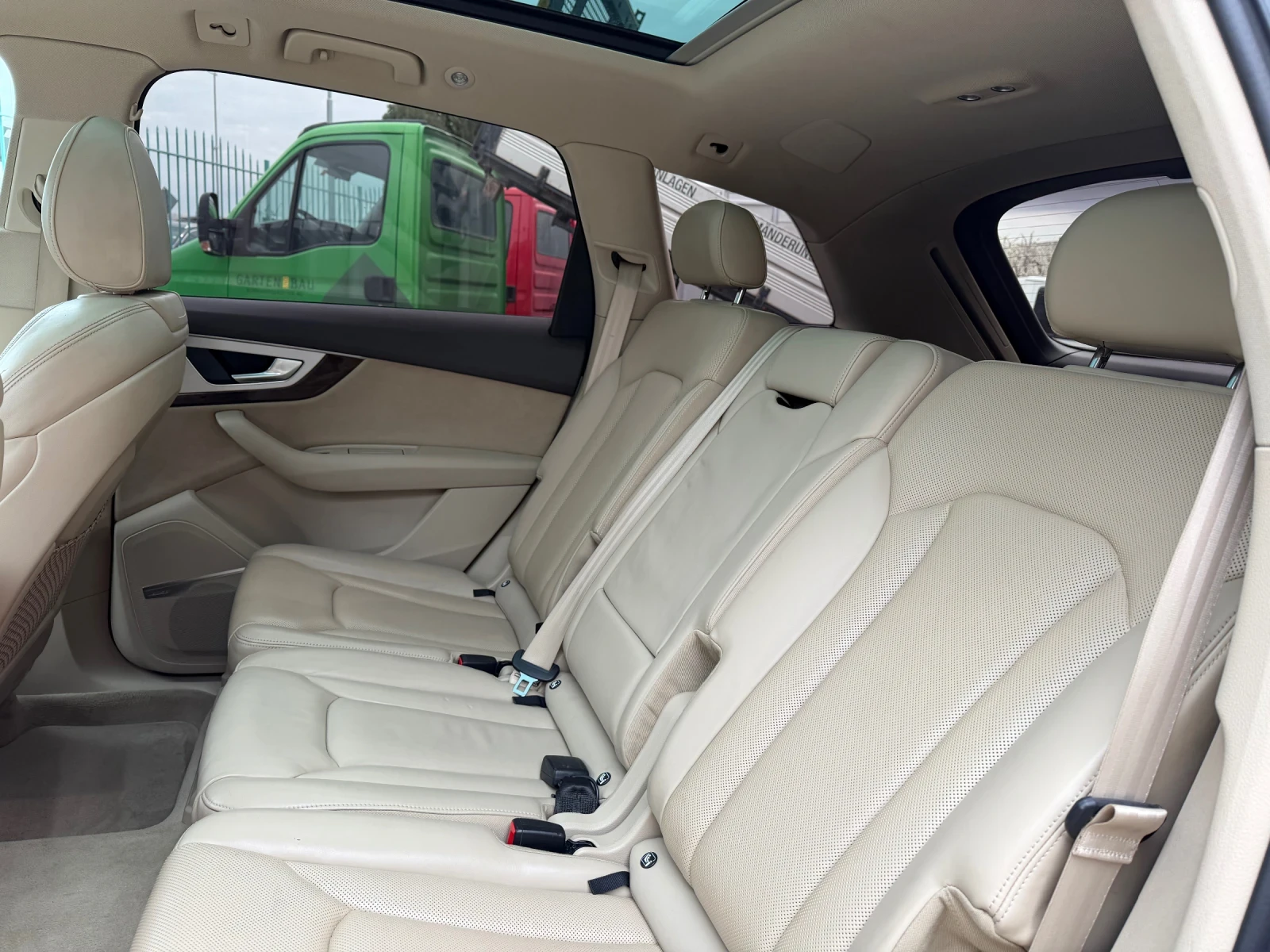 Audi SQ7 4.0 V8T quattro, снимка 14 - Автомобили и джипове - 53796895