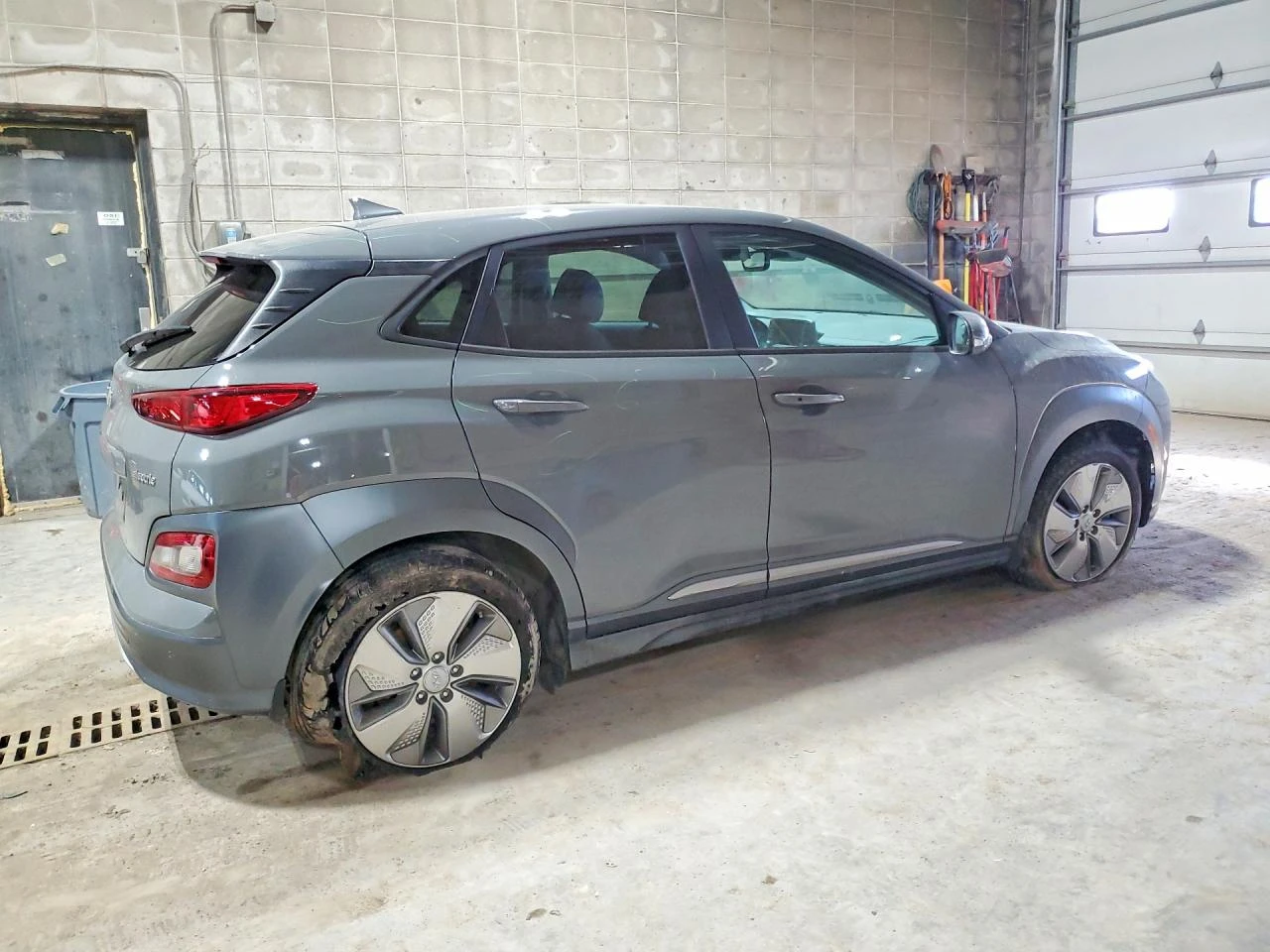 Hyundai Kona Electric Limited FWD, снимка 3 - Автомобили и джипове - 54480311