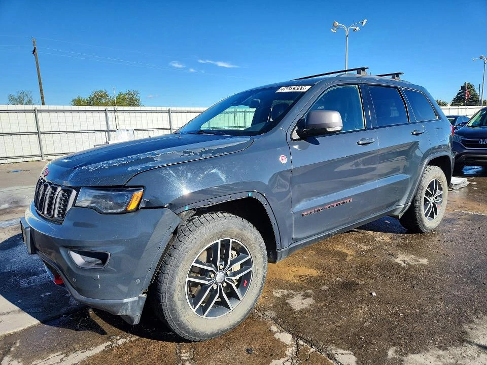 Jeep Grand cherokee TRAILHAWK| DISTRONIC| HARMAN/KARDON| 8ZF| ПАНО, снимка 3 - Автомобили и джипове - 54520874