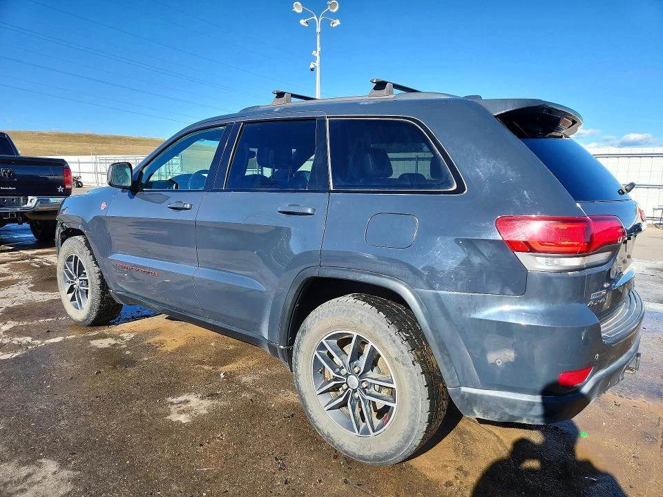 Jeep Grand cherokee TRAILHAWK| DISTRONIC| HARMAN/KARDON| 8ZF| ПАНО, снимка 4 - Автомобили и джипове - 54520874