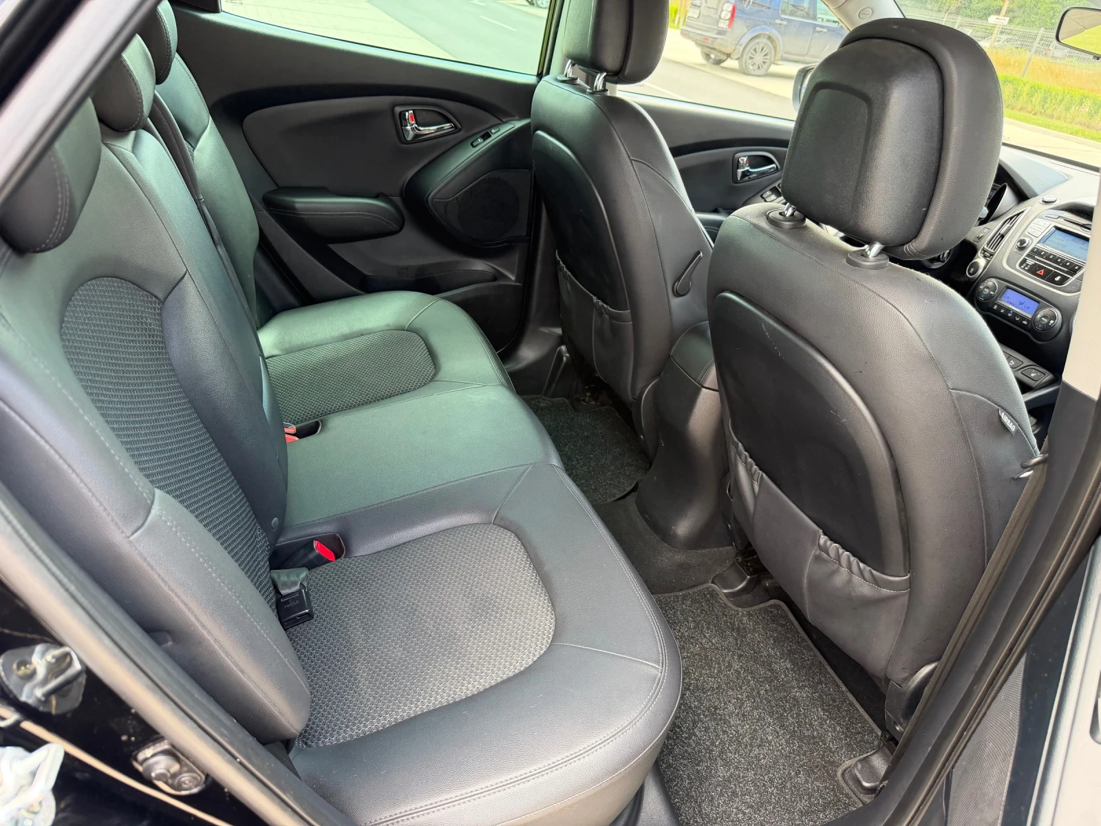 Hyundai IX35, снимка 10 - Автомобили и джипове - 54520765