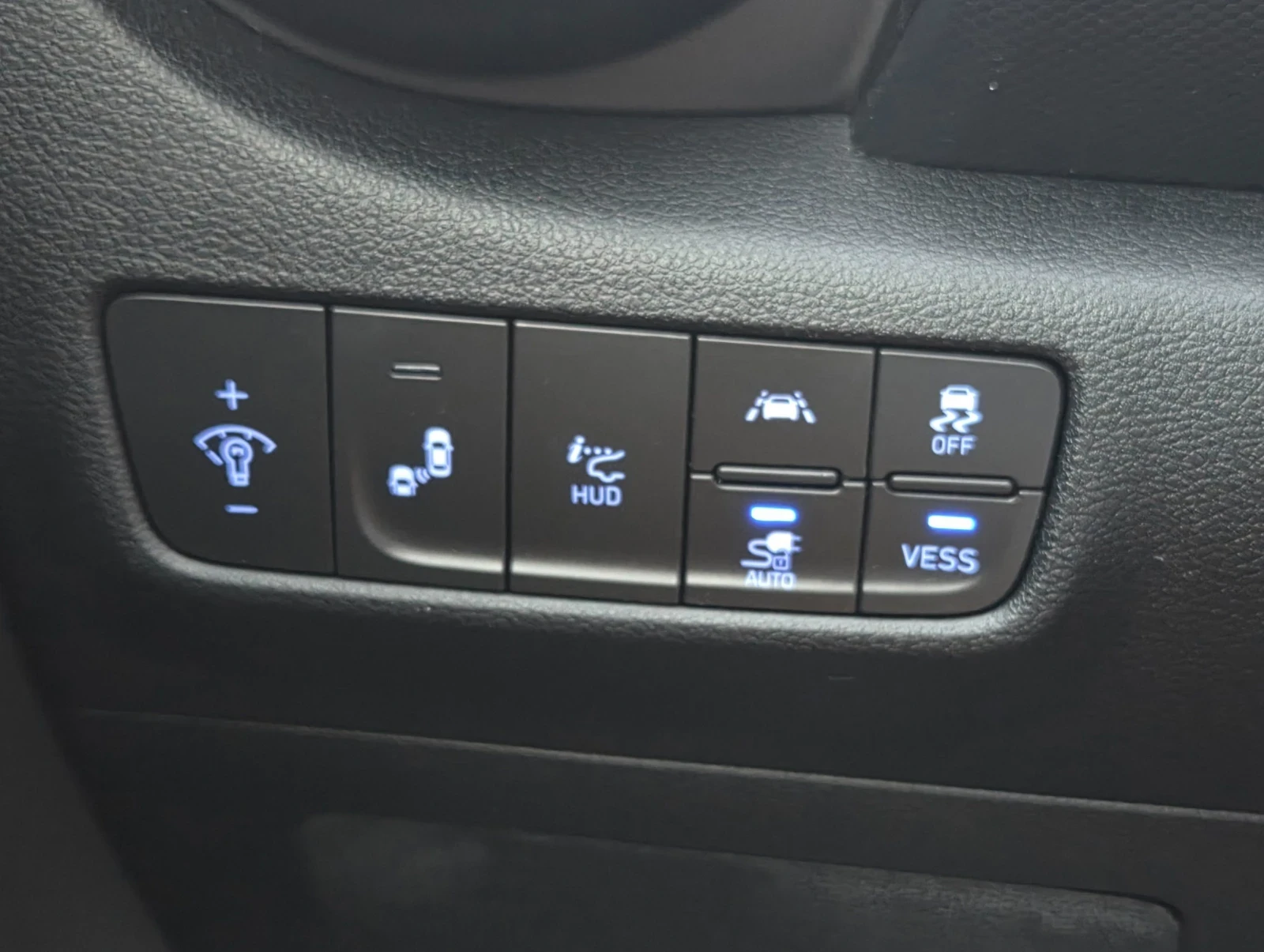 Hyundai Kona SOH100%/ГАРАНЦИЯ, снимка 14 - Автомобили и джипове - 55646200