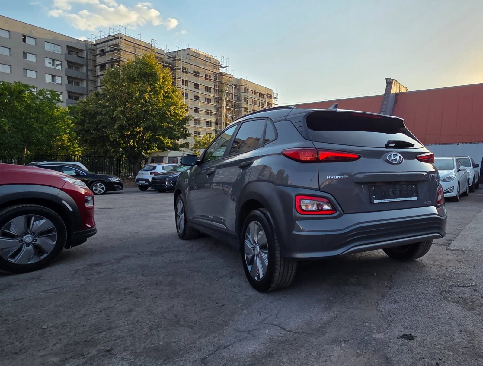 Hyundai Kona SOH100%/ГАРАНЦИЯ, снимка 4 - Автомобили и джипове - 55646200