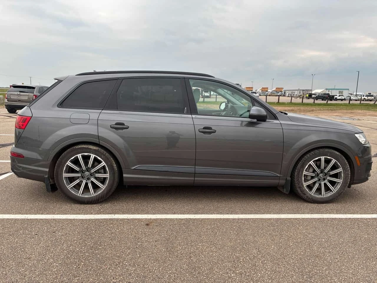 Audi Q7 * Technik * 360 * DIS * ДИГИТАЛНО * ОБДУХВАНЕ, снимка 3 - Автомобили и джипове - 55737461