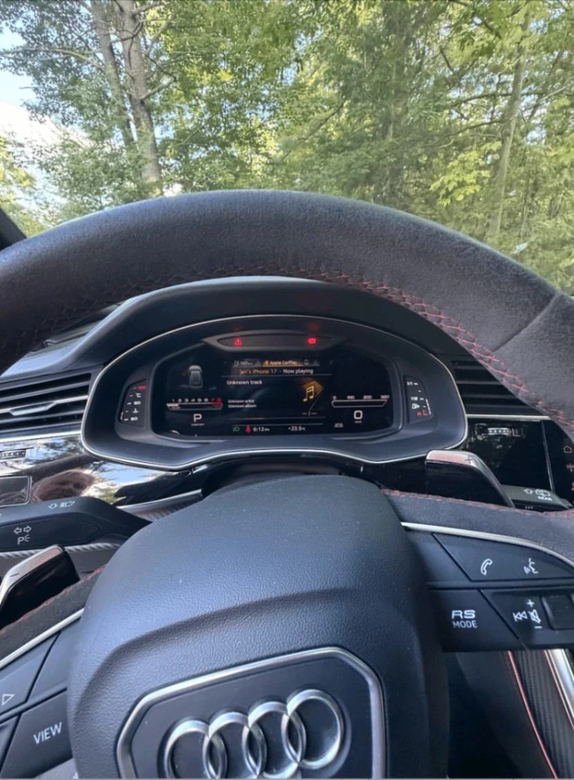 Audi RSQ8 4.0 TFSI quattro * ГЛАВНО ПРЕДСТАВИТЕЛСТВО НА AUDI, снимка 8 - Автомобили и джипове - 55995599