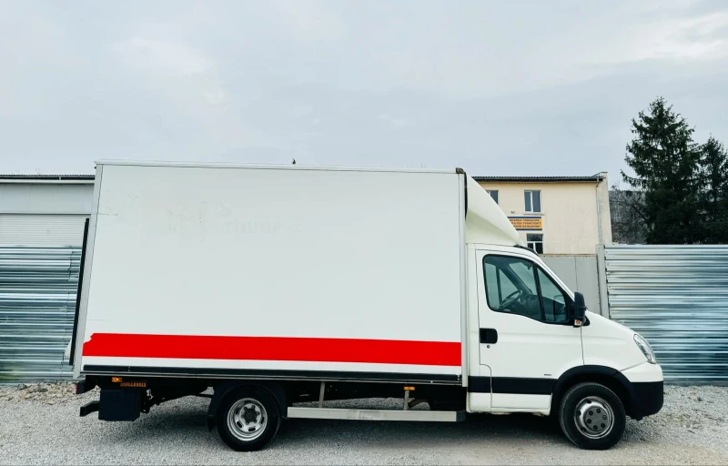Iveco Daily 3.0tdi Падащ борд, клима, 4.2м фургон , снимка 6 - Бусове и автобуси - 49627153