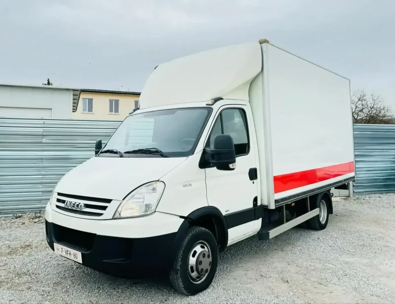 Iveco Daily 3.0tdi Падащ борд, клима, 4.2м фургон 