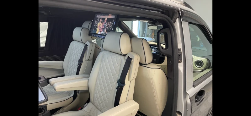 Mercedes-Benz V 250, снимка 12 - Бусове и автобуси - 52385874