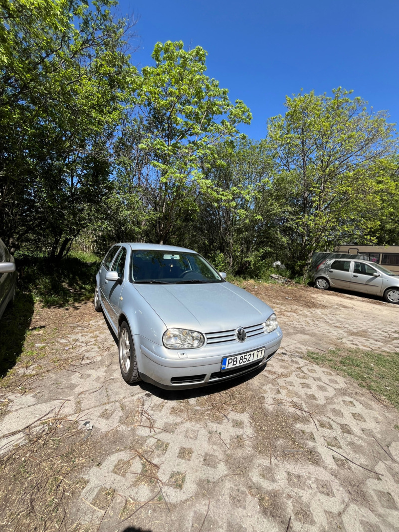 VW Golf 4  1.6, снимка 1 - Автомобили и джипове - 45879591