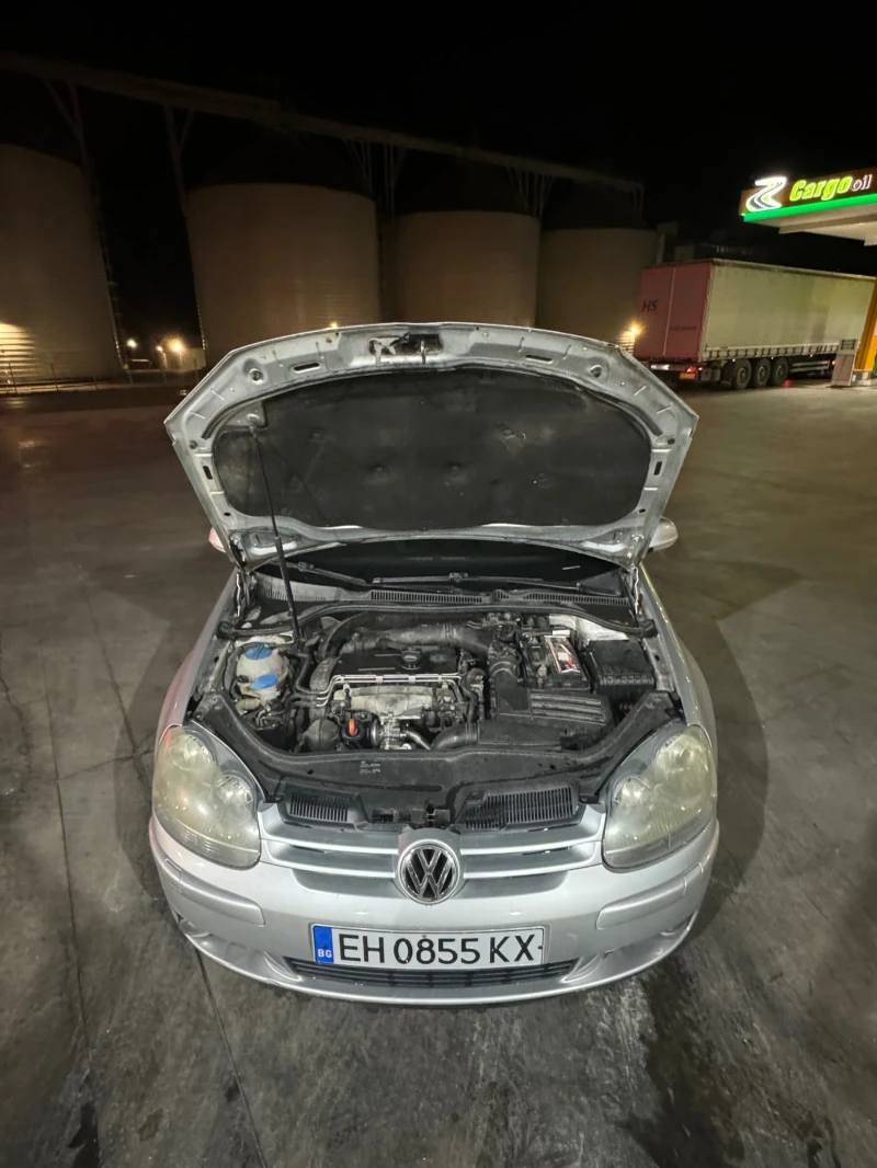 VW Golf, снимка 1 - Автомобили и джипове - 47389038