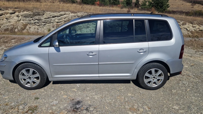 VW Touran TDI, снимка 1 - Автомобили и джипове - 47565720