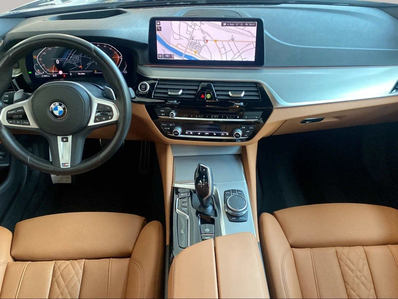 BMW 530 d xDrive M-Sport Laser/Head-Up/Harman Kardon, снимка 8 - Автомобили и джипове - 48189588