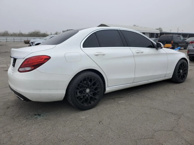 Mercedes-Benz C 300, снимка 4 - Автомобили и джипове - 48748409