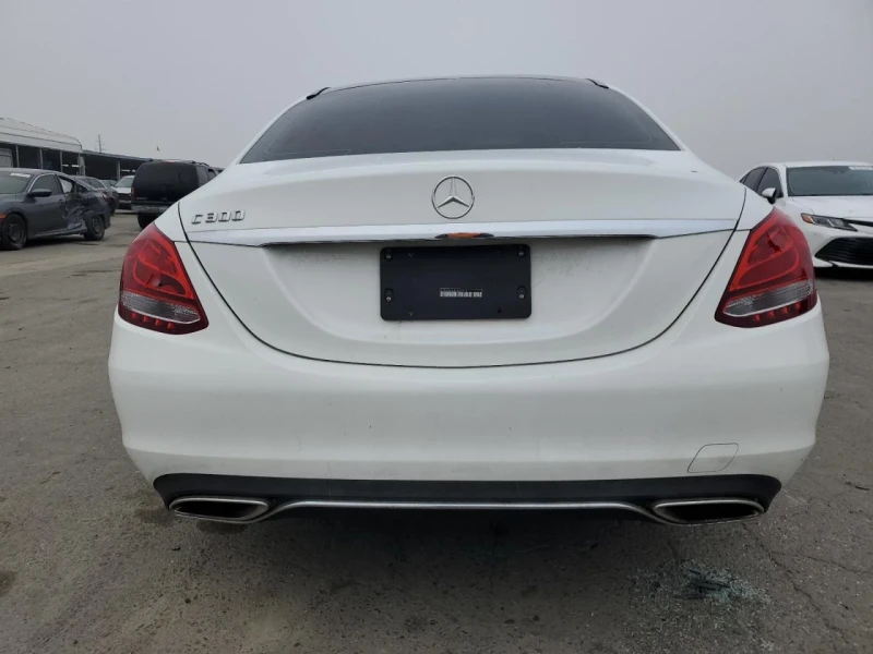 Mercedes-Benz C 300, снимка 5 - Автомобили и джипове - 48748409