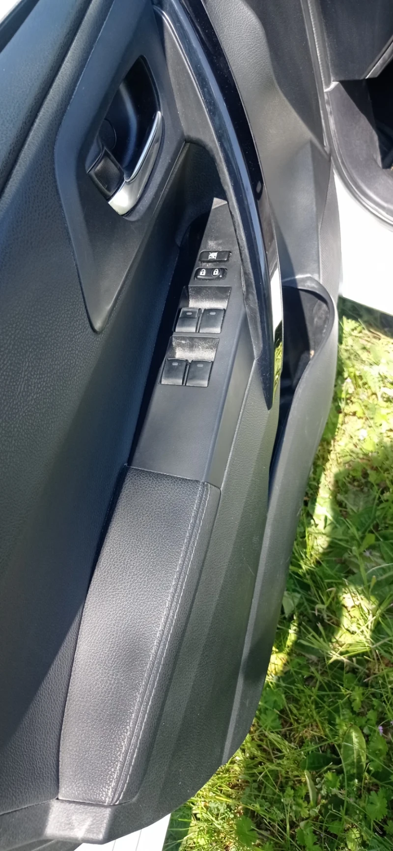 Toyota Auris 1, 6 D4D, снимка 9 - Автомобили и джипове - 50028427