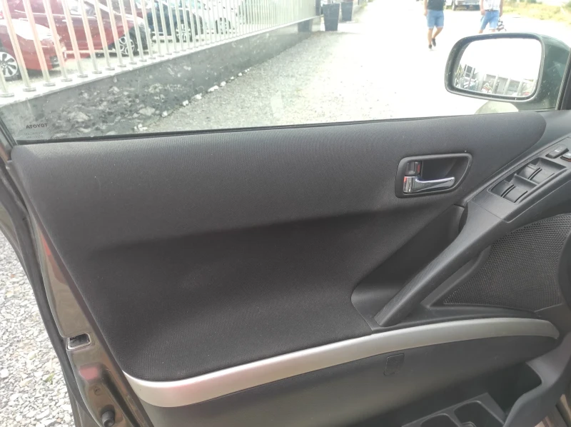 Toyota Corolla verso, снимка 6 - Автомобили и джипове - 52104160