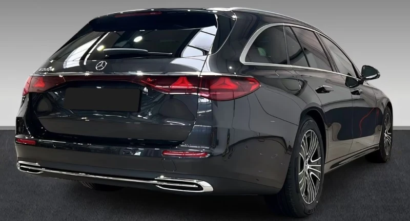 Mercedes-Benz E 220 T-Modell* Avantgarde* Multibeam* Pano, снимка 3 - Автомобили и джипове - 52293467