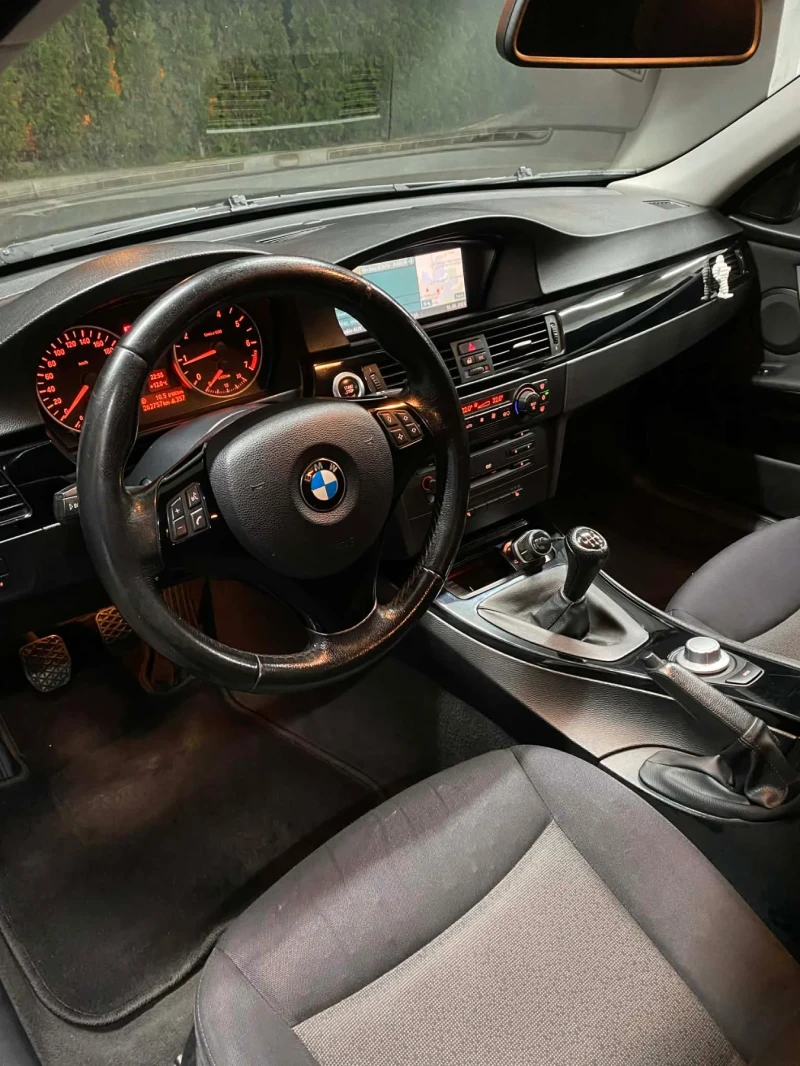 BMW 320 320i, снимка 12 - Автомобили и джипове - 52932049
