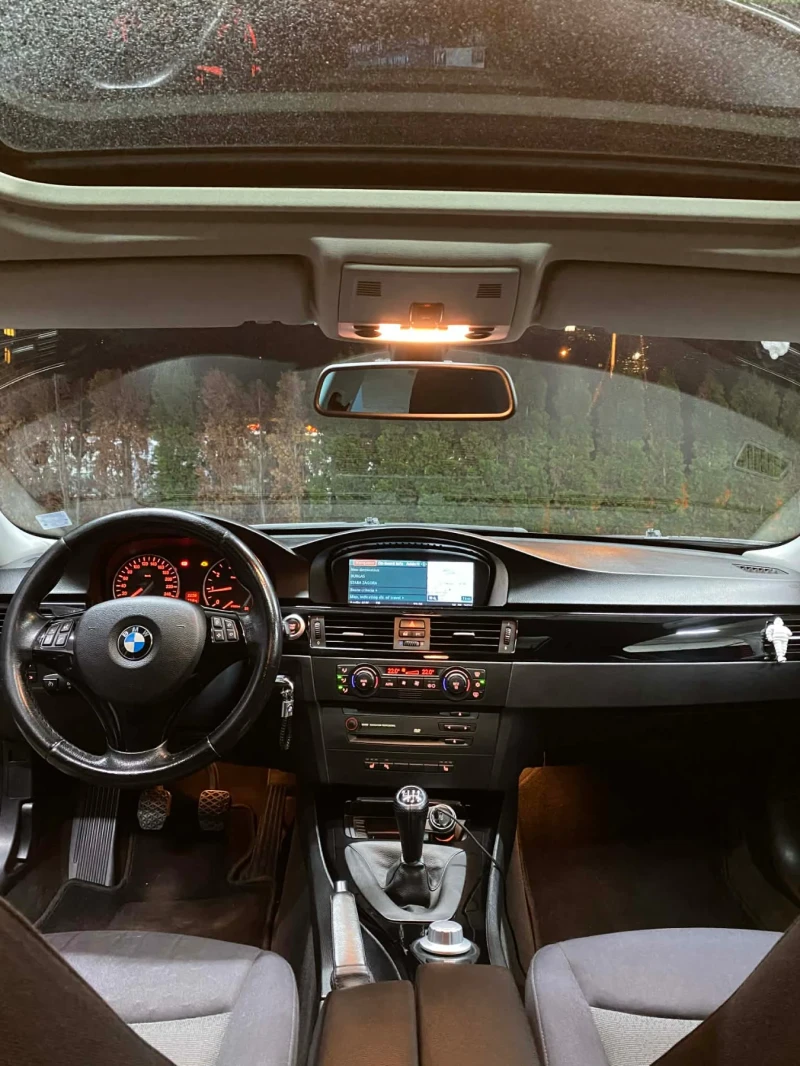 BMW 320 320i, снимка 10 - Автомобили и джипове - 52932049