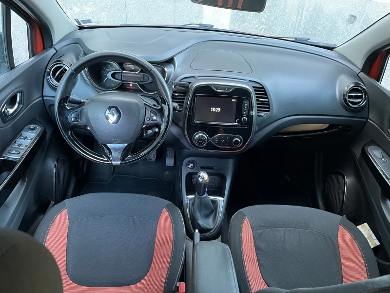 Renault Captur 1.5 dci 90 hp, снимка 10 - Автомобили и джипове - 53465937