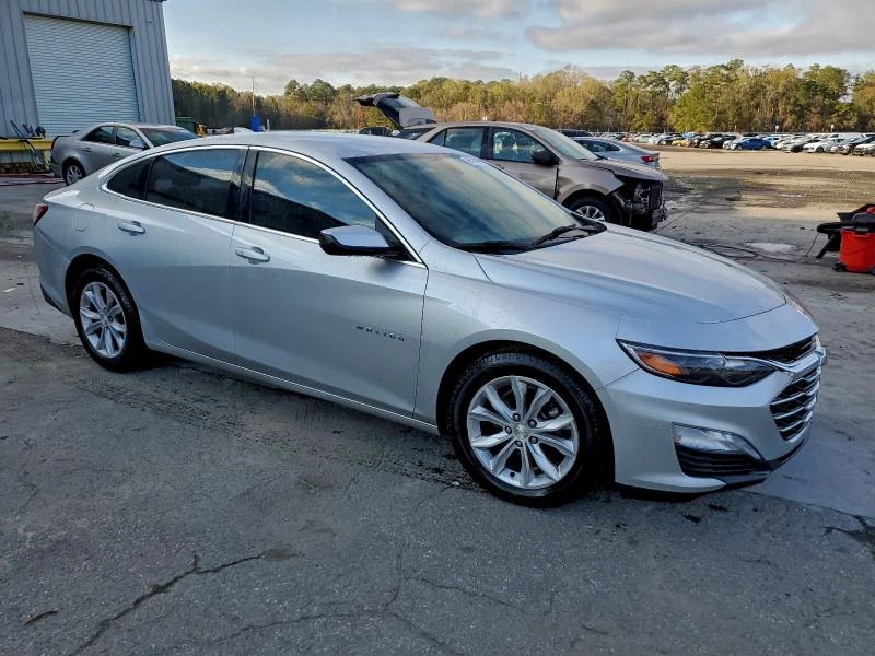 Chevrolet Malibu 1.5L 4 Front-wheel Drive, снимка 8 - Автомобили и джипове - 53048239