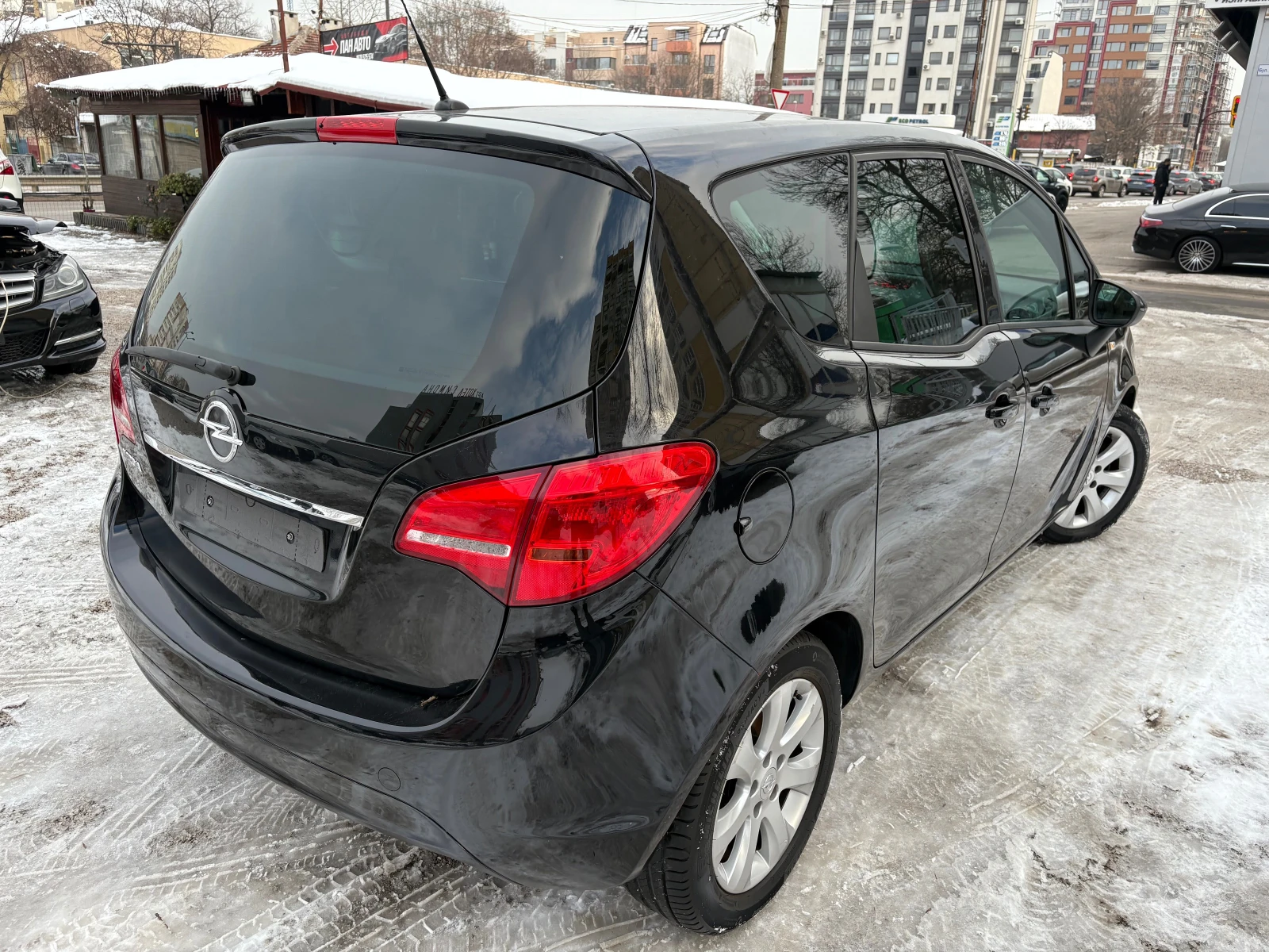 Opel Meriva 1.4i/100  к.с. - изображение 7