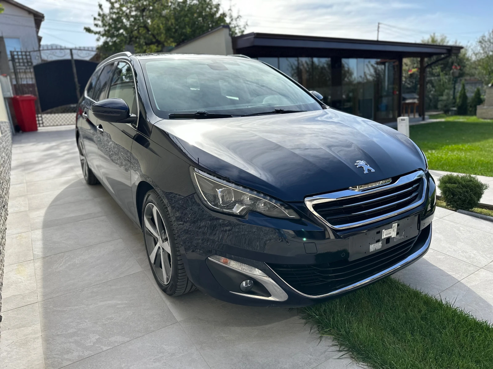 Peugeot 308 1.2i 130cv Euro6B  - изображение 2