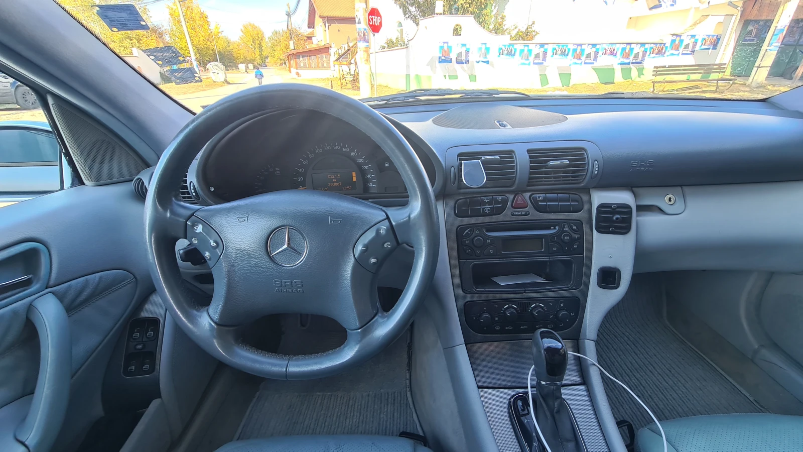 Mercedes-Benz C 220 2.2  - изображение 7