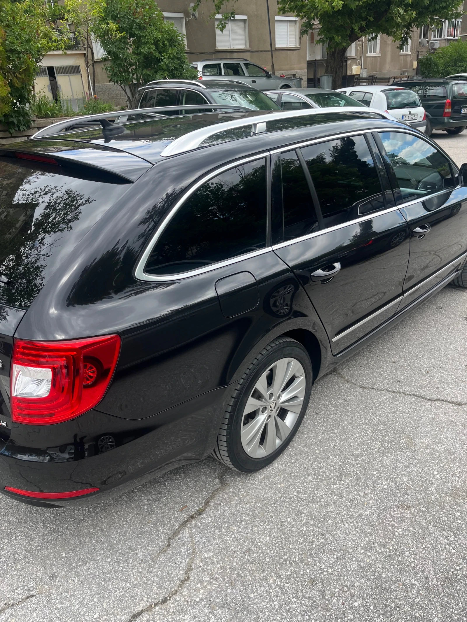 Skoda Superb  - изображение 8