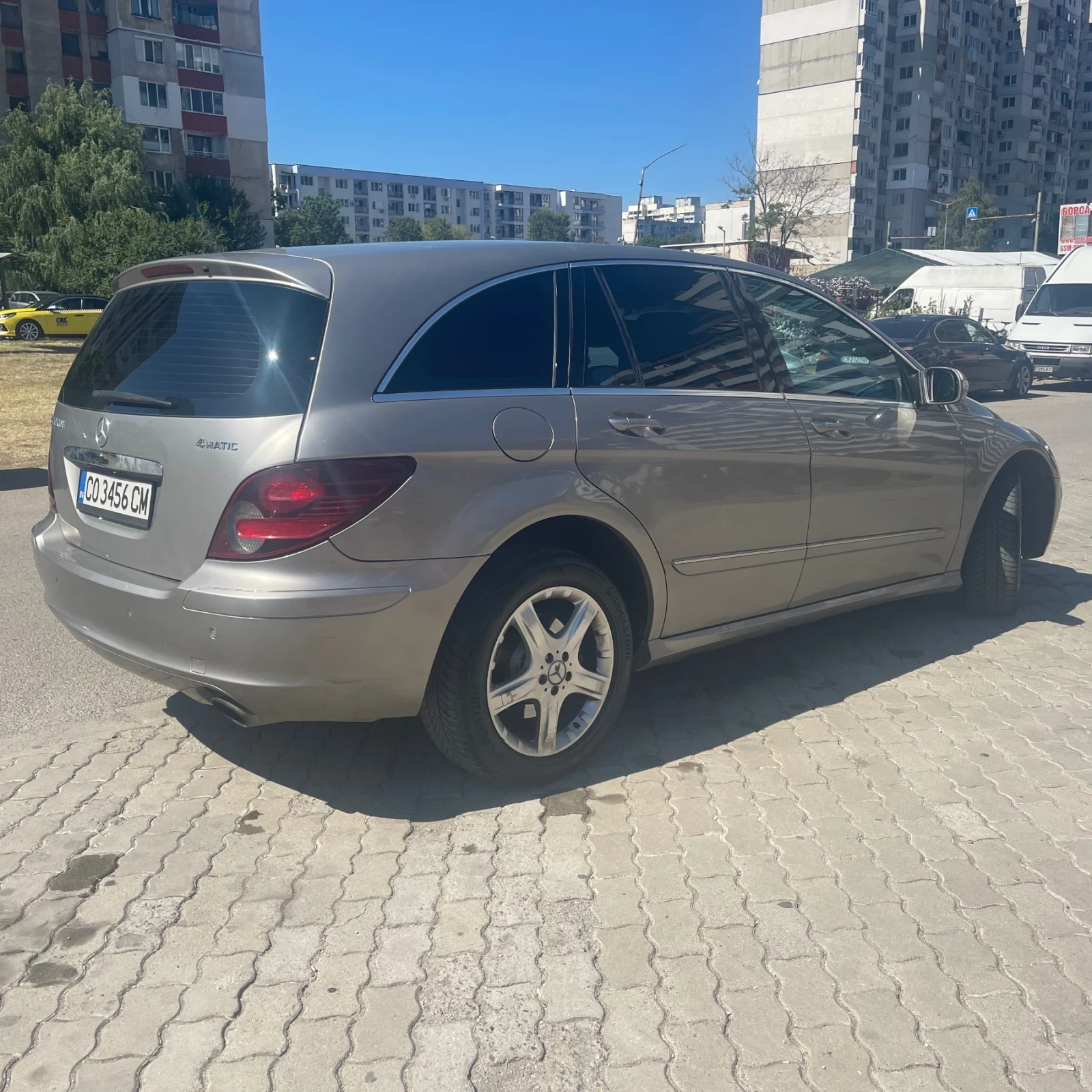 Mercedes-Benz R 320  - изображение 6