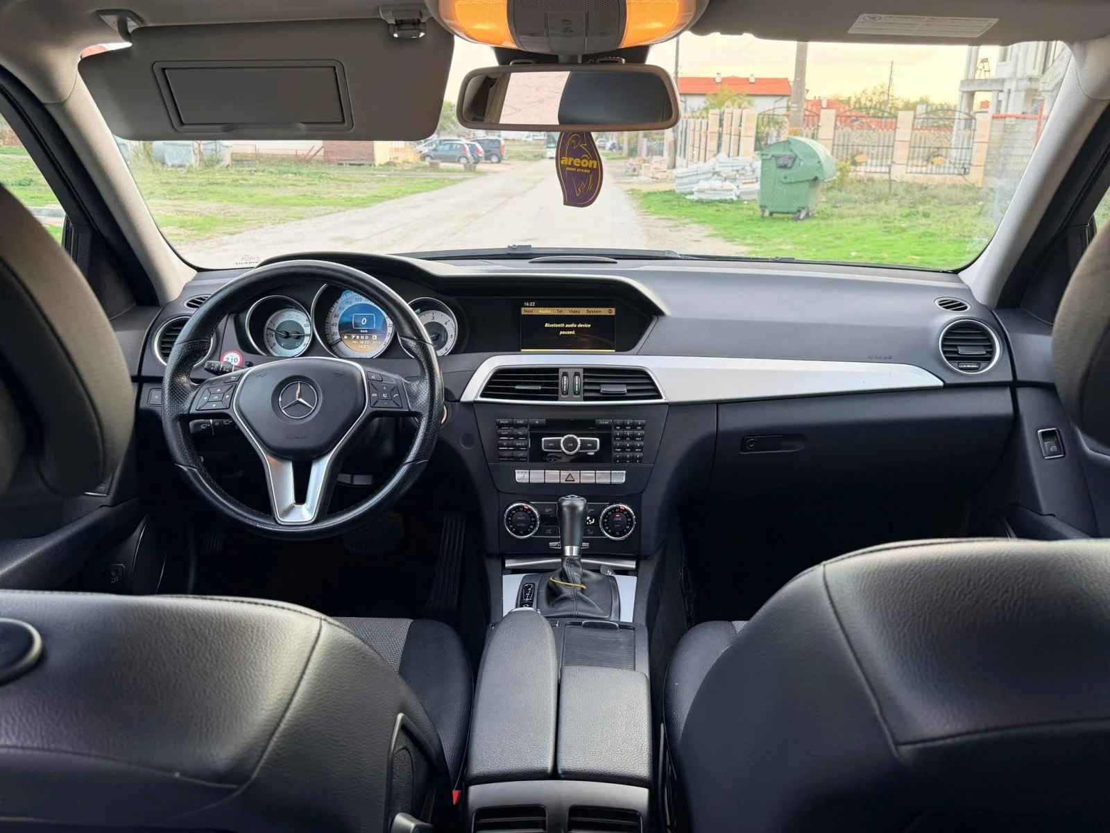 Mercedes-Benz C 300  - изображение 9