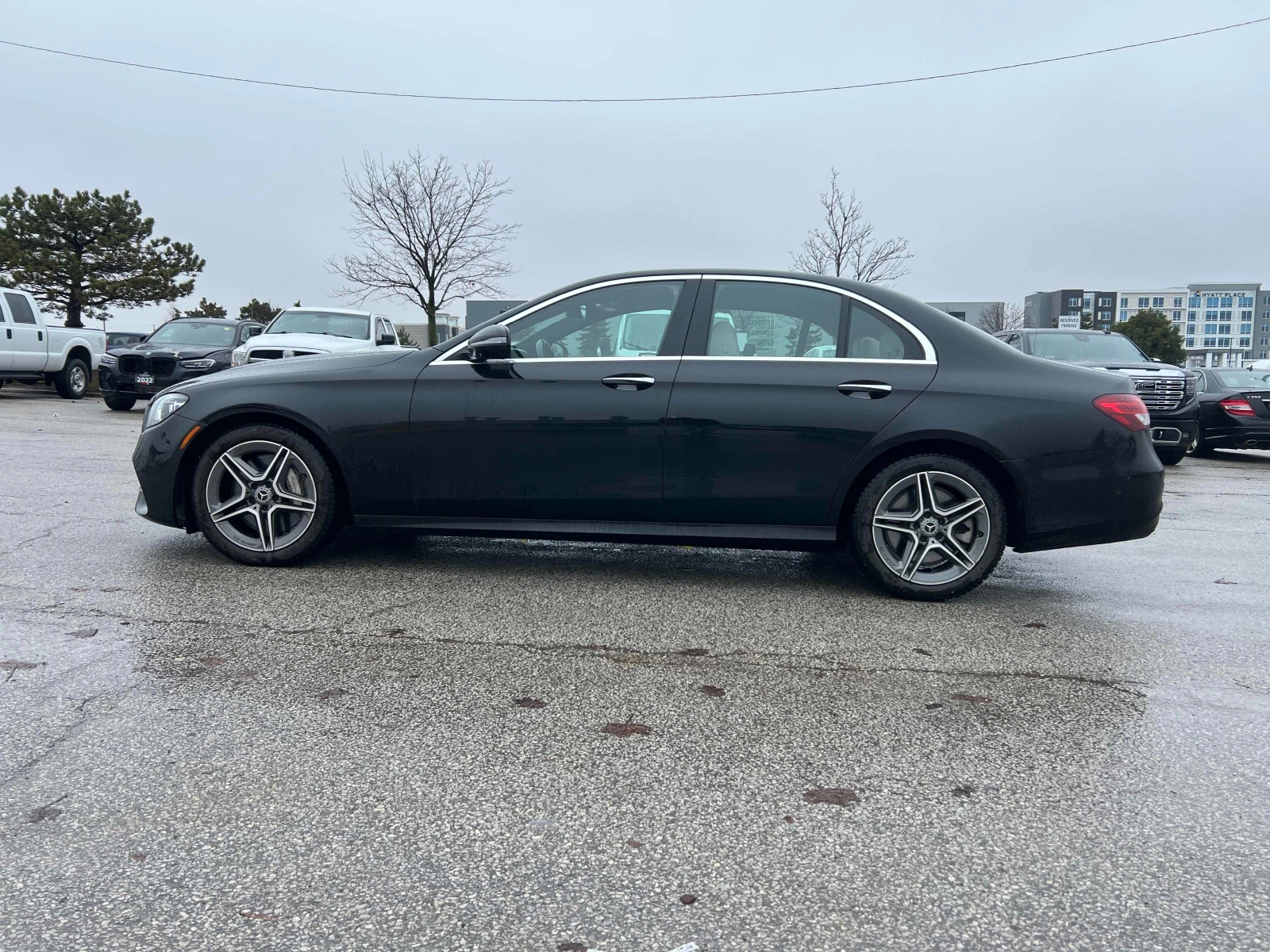 Mercedes-Benz E 450 AMG* PACK* 4MATIC* BURMESTER* ПАНОРАМА* 360КАМЕРА*, снимка 3 - Автомобили и джипове - 53917639