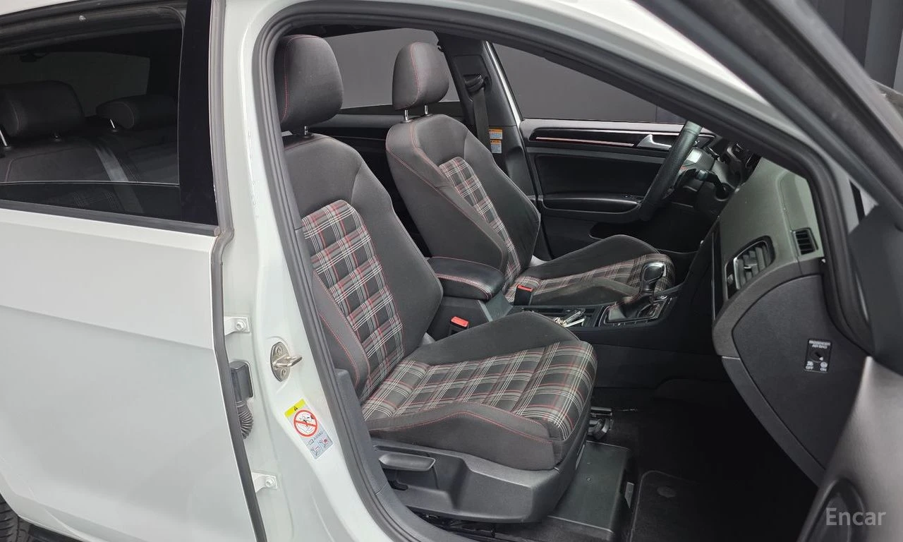 VW Golf * 2.0GTI* EXTREME EDITION* DSG* ПАНОРАМА* ПОДГРЕВ*, снимка 12 - Автомобили и джипове - 54497433