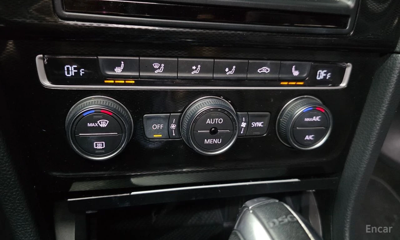 VW Golf * 2.0GTI* EXTREME EDITION* DSG* ПАНОРАМА* ПОДГРЕВ*, снимка 16 - Автомобили и джипове - 54497433
