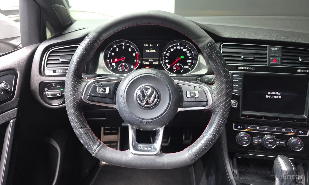 VW Golf * 2.0GTI* EXTREME EDITION* DSG* ПАНОРАМА* ПОДГРЕВ*, снимка 13 - Автомобили и джипове - 54497433